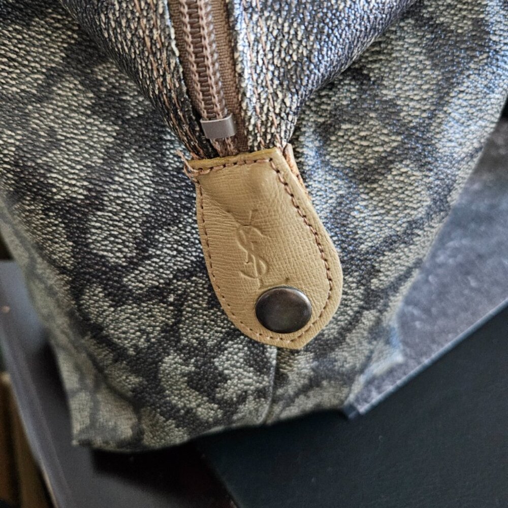 Yves Saint Laurent (YSL) Giraffe Boston Bag - Picture 7 of 14